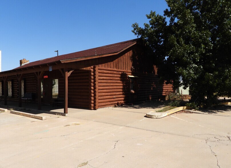 More Photos Of 2424 Williams Ave, Woodward General Retail For Sale