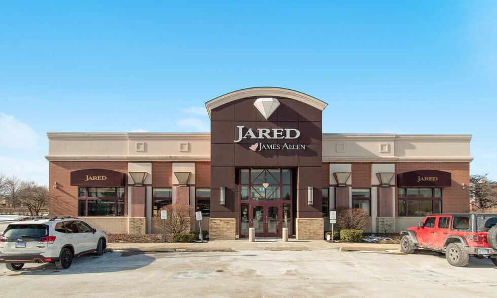 More Photos Of 1016 N Route 59, Aurora Freestanding For Sale