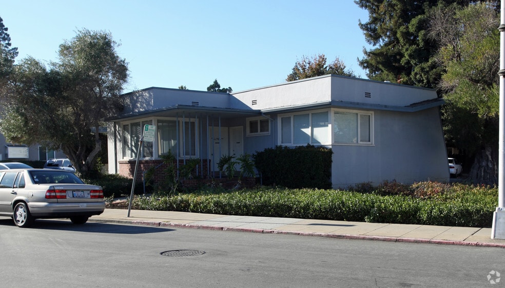 Primary Photo Of 101 N San Mateo Dr, San Mateo Medical For Sale