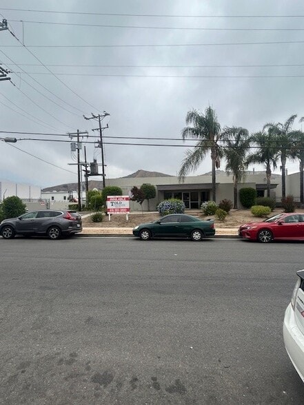 Primary Photo Of 12424 Gladstone Ave, Sylmar Manufacturing For Lease