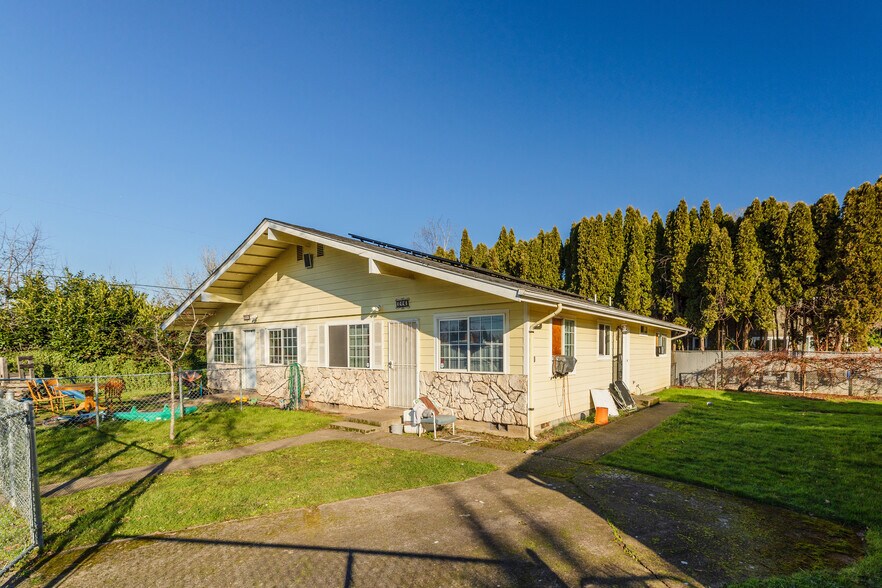 More Photos Of 3925-3967 Lancaster Dr, Salem Multifamily For Sale