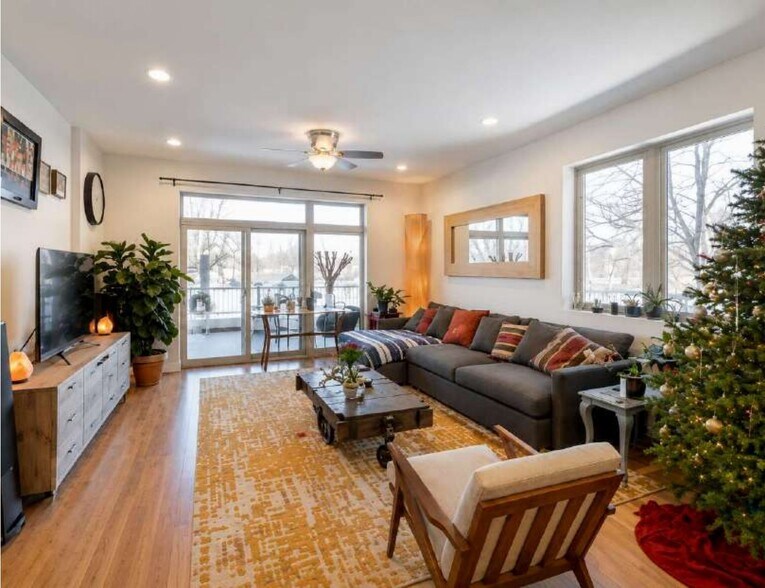 More Photos Of 2835 W Division St, Chicago Apartments For Sale