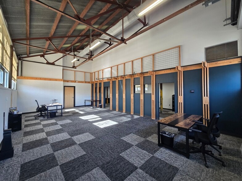 More Photos Of 114 E Cevallos, San Antonio Office For Lease