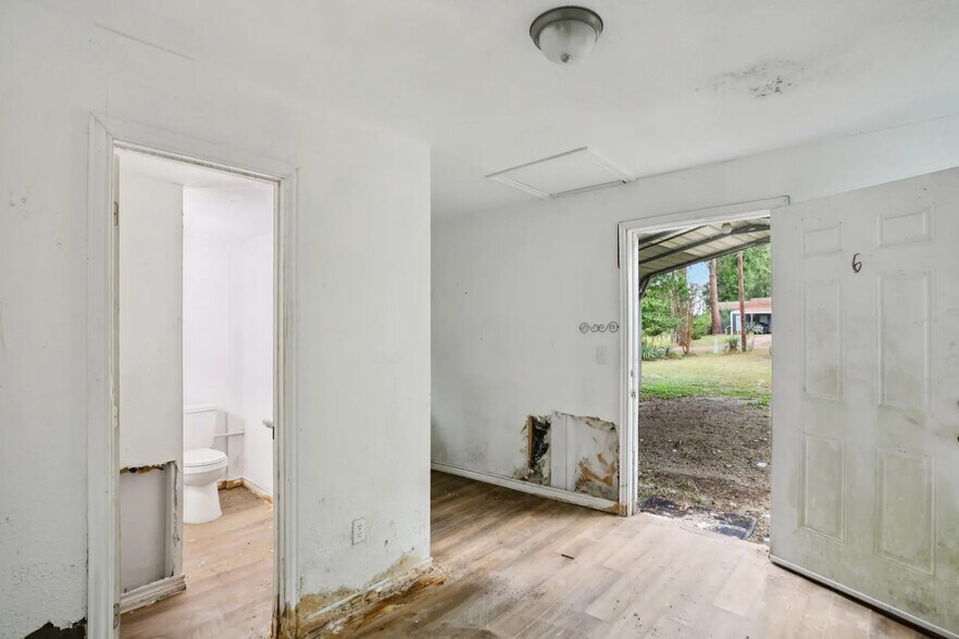 More Photos Of 242 Bishop, Livingston Apartments For Sale