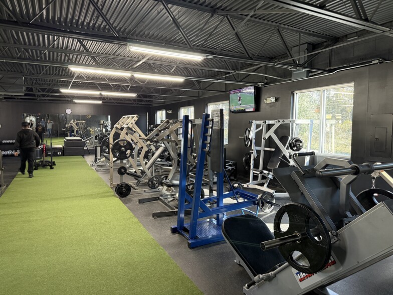 More Photos Of 600 Laurens Rd, Greenville Storefront Retail Office For Lease