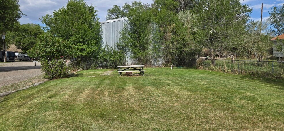 More Photos Of 204 US Highway 20 S, Thermopolis Manufactured Housing Mobile Home Park For Sale