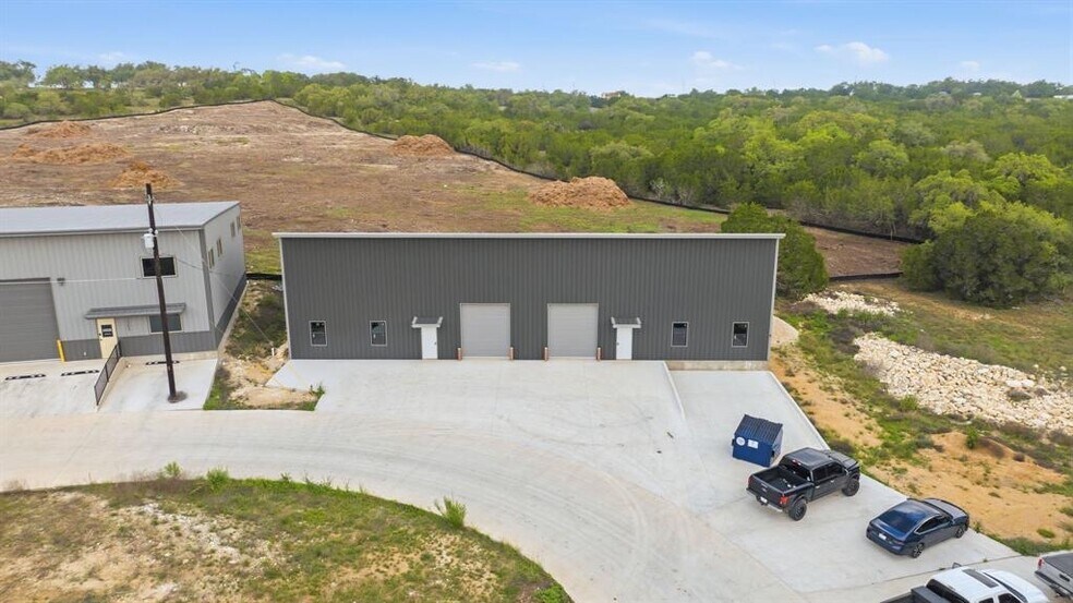 More Photos Of 10200 Darden Hill Rd, Austin Flex For Sale