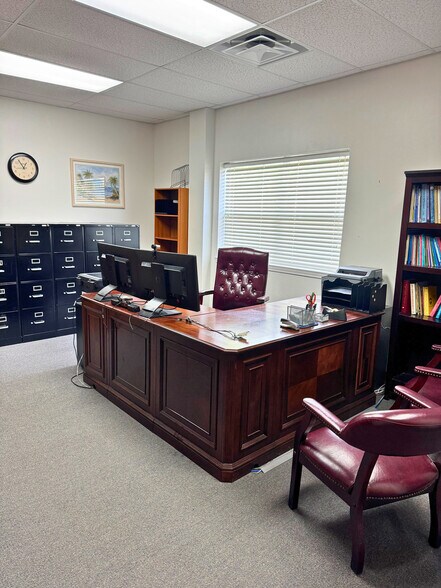 More Photos Of 7794 Grow Dr, Pensacola Office For Lease
