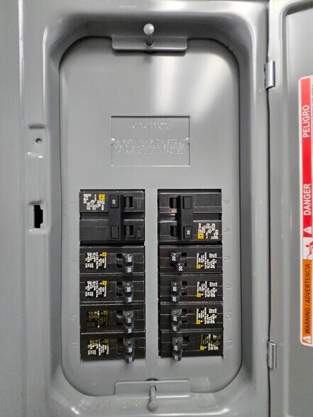 More Photos Of 1337 Gause Blvd, Slidell Storefront For Lease