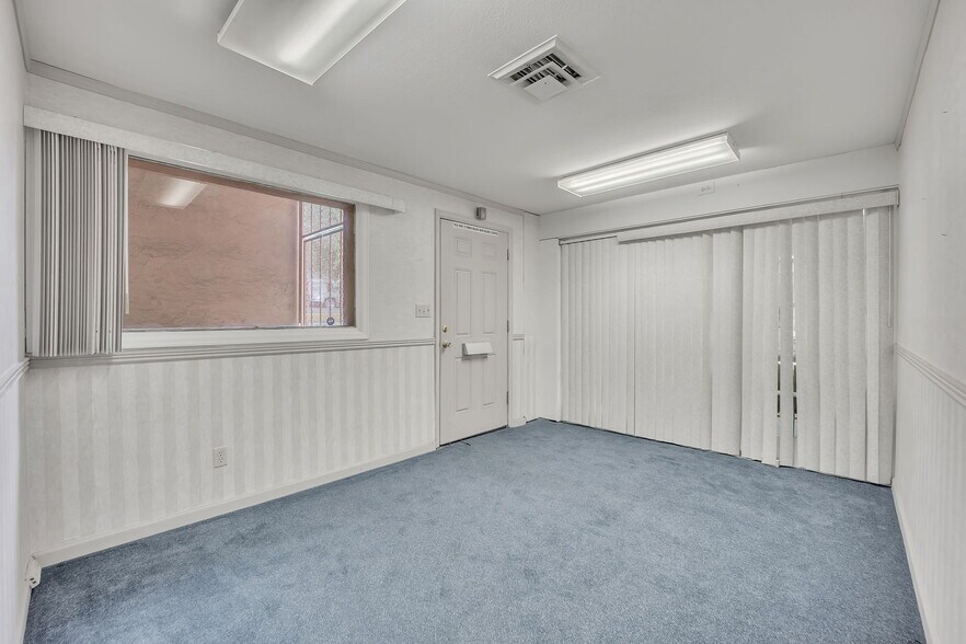 More Photos Of 2924 Beacon St, Colorado Springs Medical For Sale