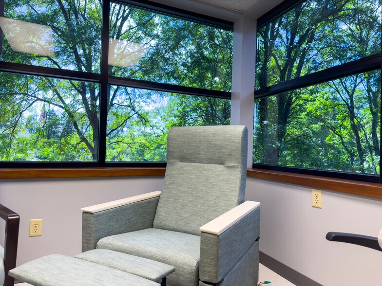 More Photos Of 4820 W Taft Rd, Liverpool Medical For Lease