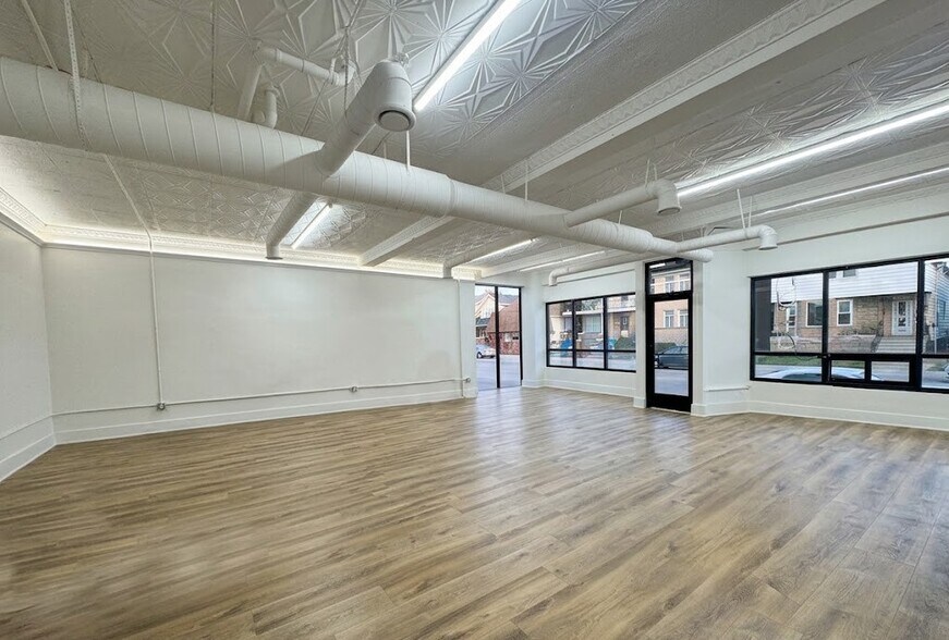 More Photos Of 3041 Holbrook St, Hamtramck Storefront Retail Residential For Lease