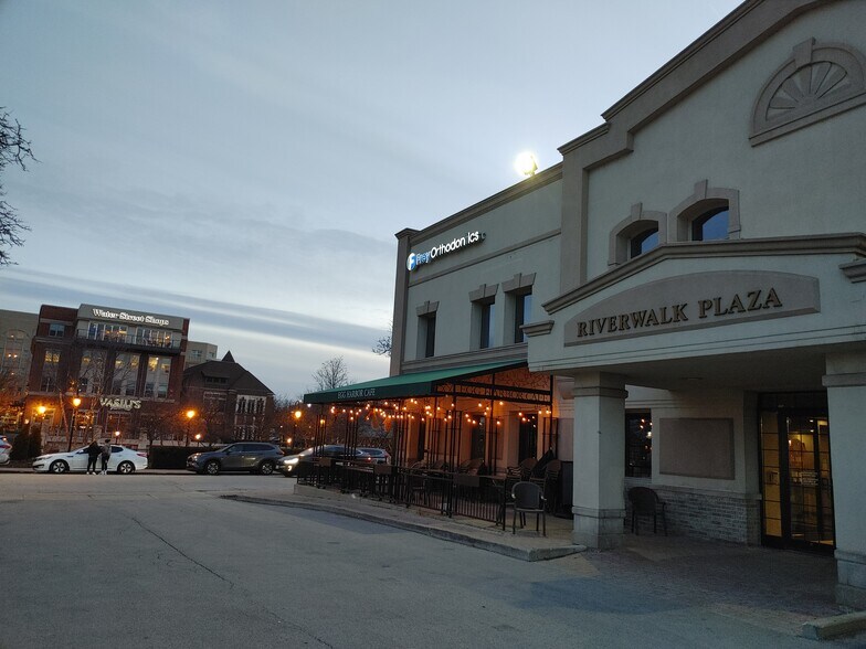 More Photos Of 175 W Jackson Ave, Naperville Storefront Retail Office For Sale