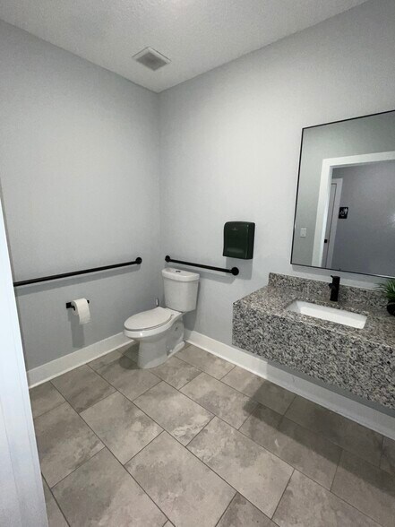 More Photos Of 2100 Ronald Reagan Blvd, Longwood Showroom For Lease