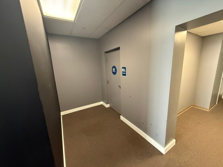 More Photos Of 250 Main St, San Mateo General Retail For Lease