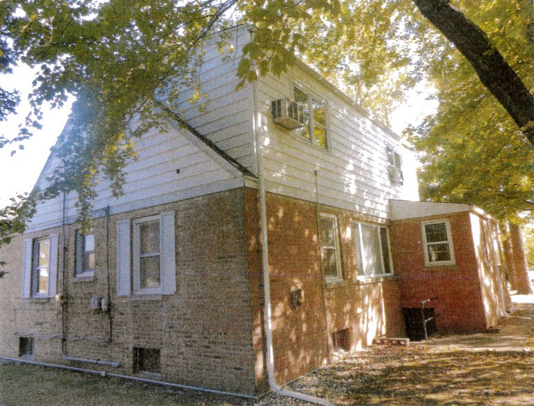 More Photos Of 5421 Howard, Skokie Office For Lease