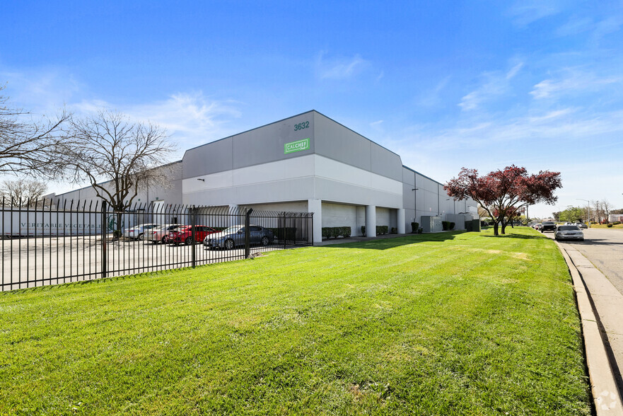 Primary Photo Of 3632 Petersen Rd, Stockton Manufacturing For Lease