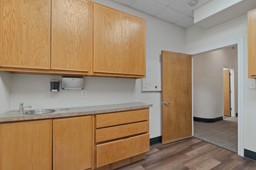 More Photos Of 3605 Interstate 30, Mesquite Medical For Lease