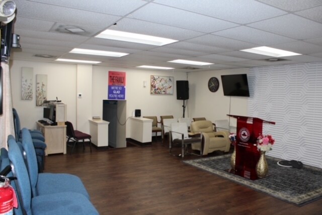 More Photos Of 5800 Main St, Elkridge Loft Creative Space For Lease