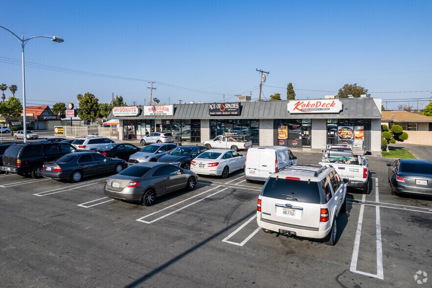 More Photos Of 2610 W Edinger Ave, Santa Ana Freestanding For Lease