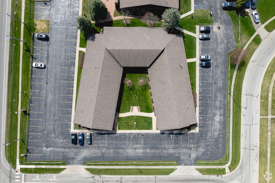 More Photos Of 2735 N Holland Sylvania Rd, Toledo Office For Sale