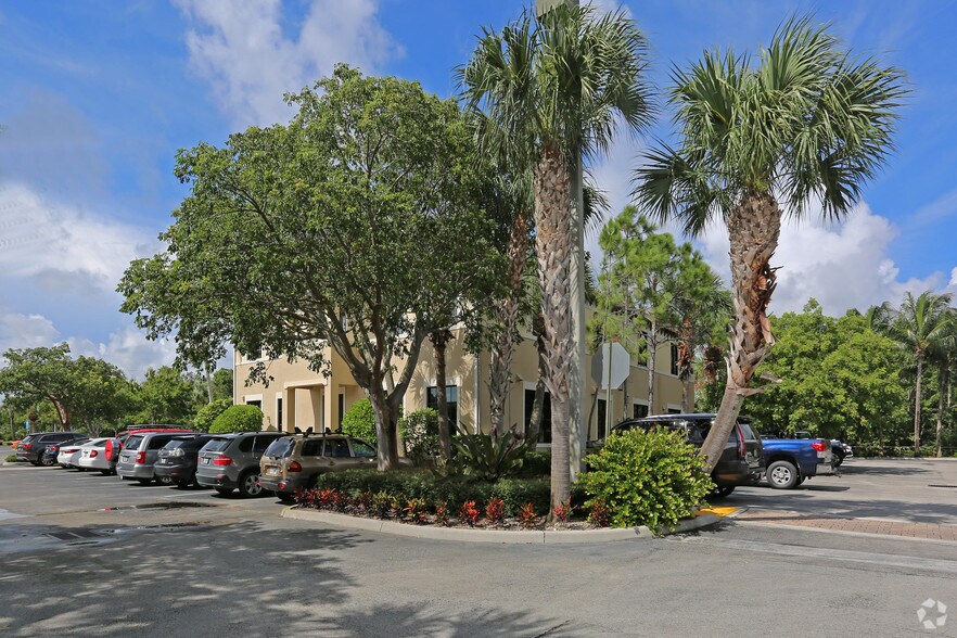 More Photos Of 1015 W Indiantown Rd, Jupiter Medical For Lease