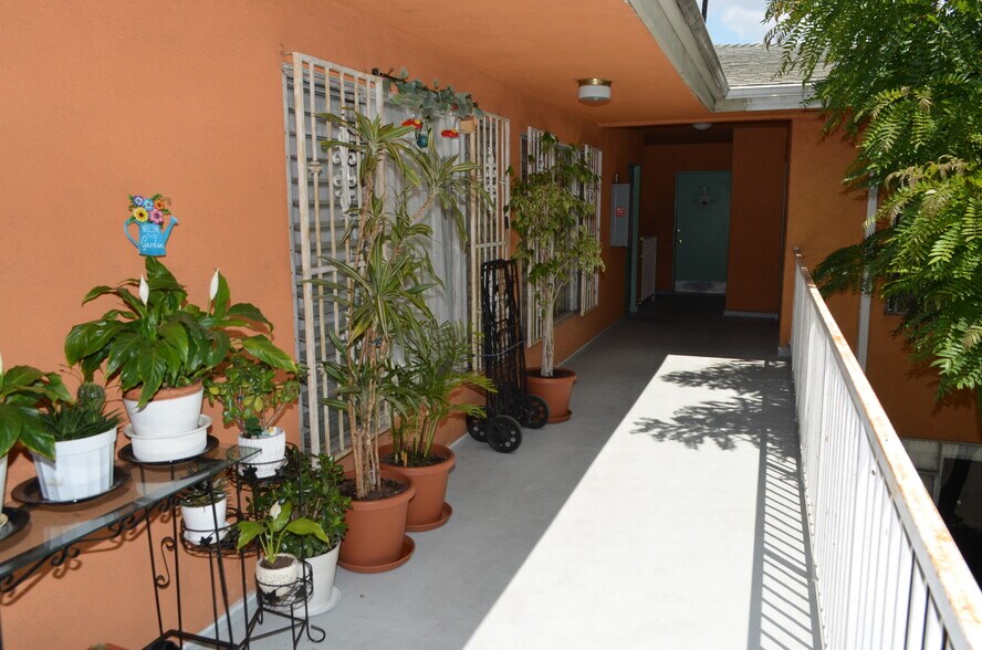 More Photos Of 749 S Berendo St, Los Angeles Apartments For Sale