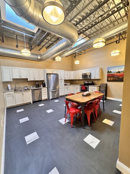 More Photos Of 60 Pleasant St, Ashland Flex For Lease