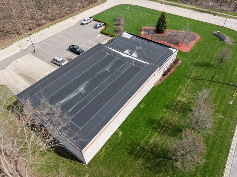 More Photos Of 16172 Imperial Pky, Strongsville Service For Sale