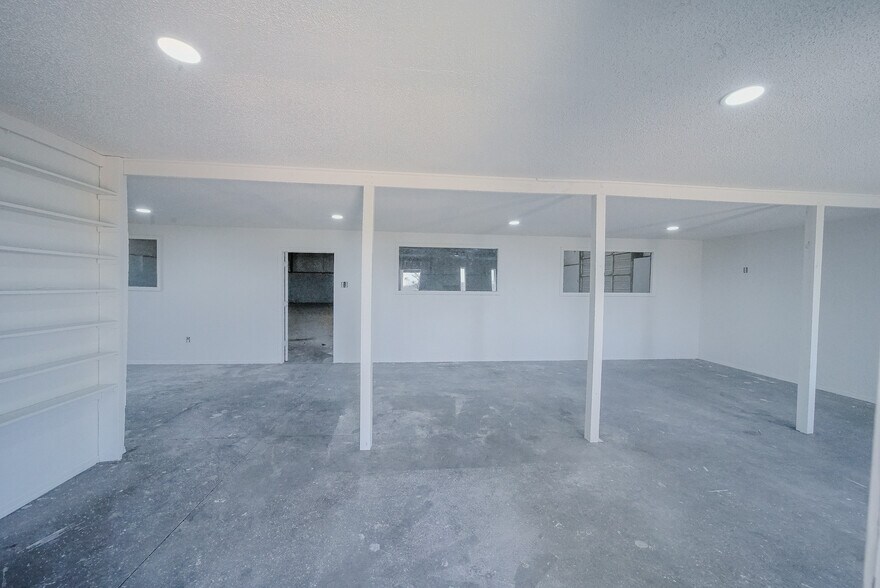 More Photos Of 35613 E 1130, Seminole Warehouse For Lease