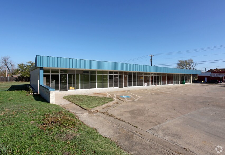 More Photos Of 2602-2606 Jones St, Greenville Freestanding For Sale