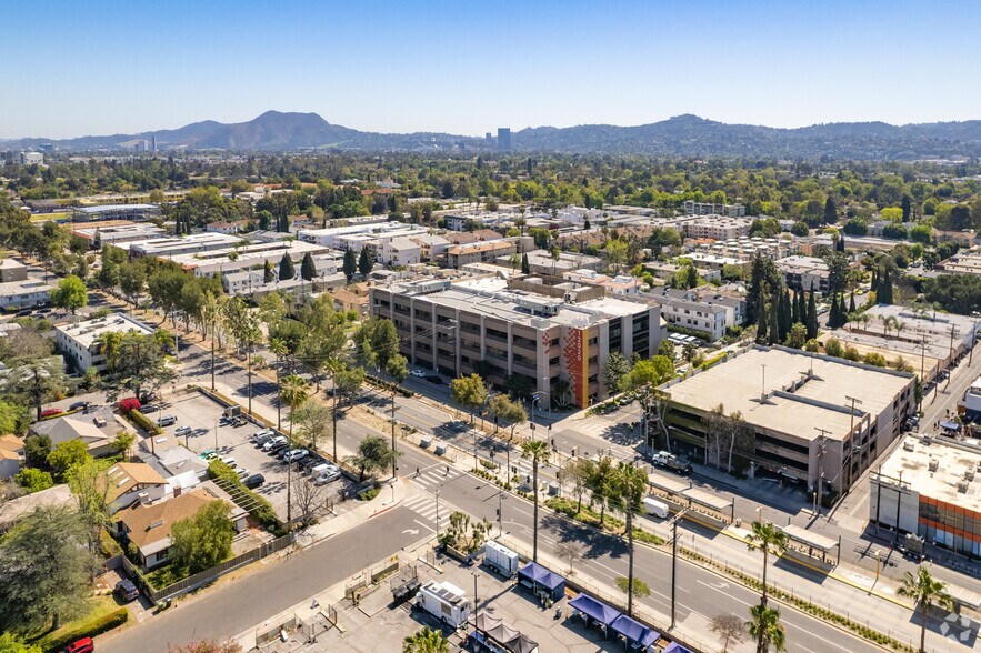 More Photos Of 12020 Chandler Blvd, North Hollywood Office For Lease