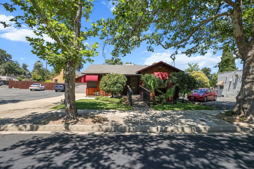 More Photos Of 1826 Sonoma St, Redding Healthcare For Sale