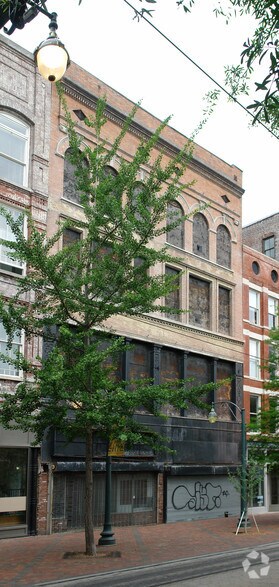 More Photos Of 107-109 S Main St, Memphis Coworking Space