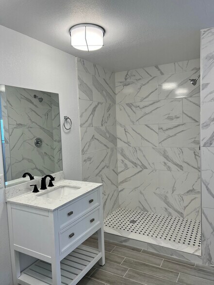 More Photos Of 404 E Centre Ave, Buckeye Warehouse For Sale