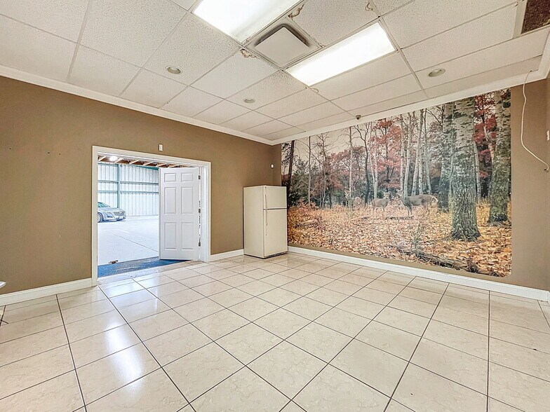 More Photos Of 112 N Mulrennan Rd, Valrico Warehouse For Sale