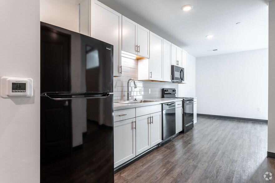 More Photos Of 366 E Broad St, Columbus Apartments For Lease