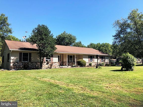 More Photos Of 2225 Big Rd, Gilbertsville Warehouse For Sale