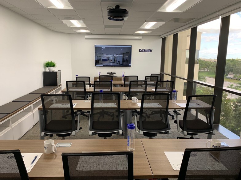 More Photos Of 1900 Glades Rd, Boca Raton Office For Lease