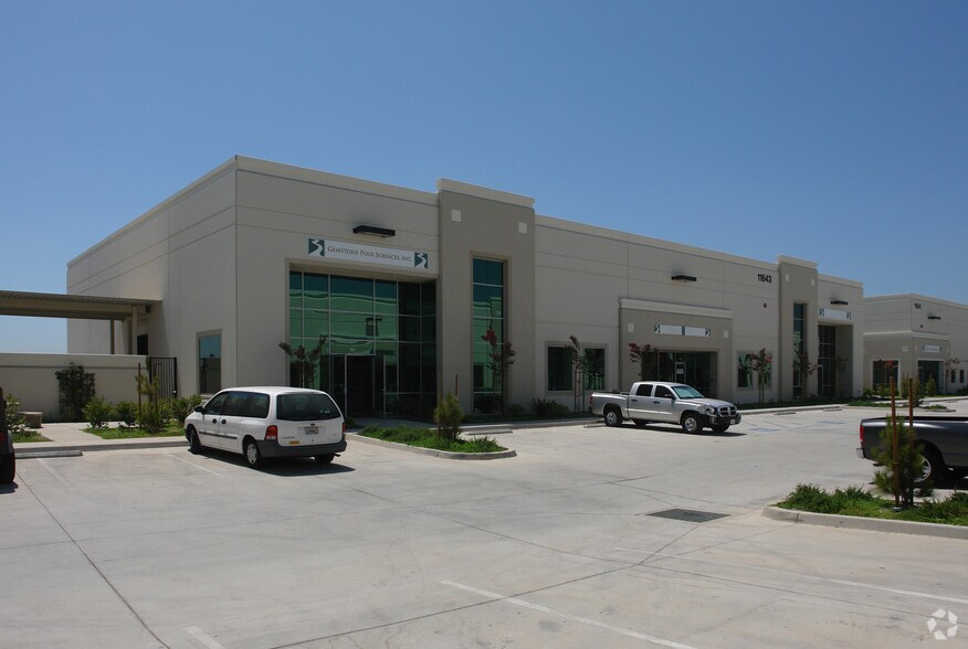 Primary Photo Of 11643 Riverside Dr, Lakeside Light Manufacturing For Lease