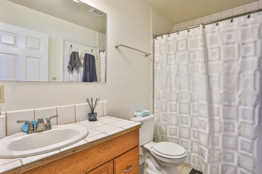 More Photos Of 306 E Foothill Blvd, Glendora Apartments For Sale