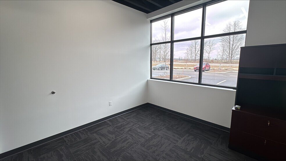More Photos Of 20418 Commerce Park Dr, Westfield Warehouse For Lease