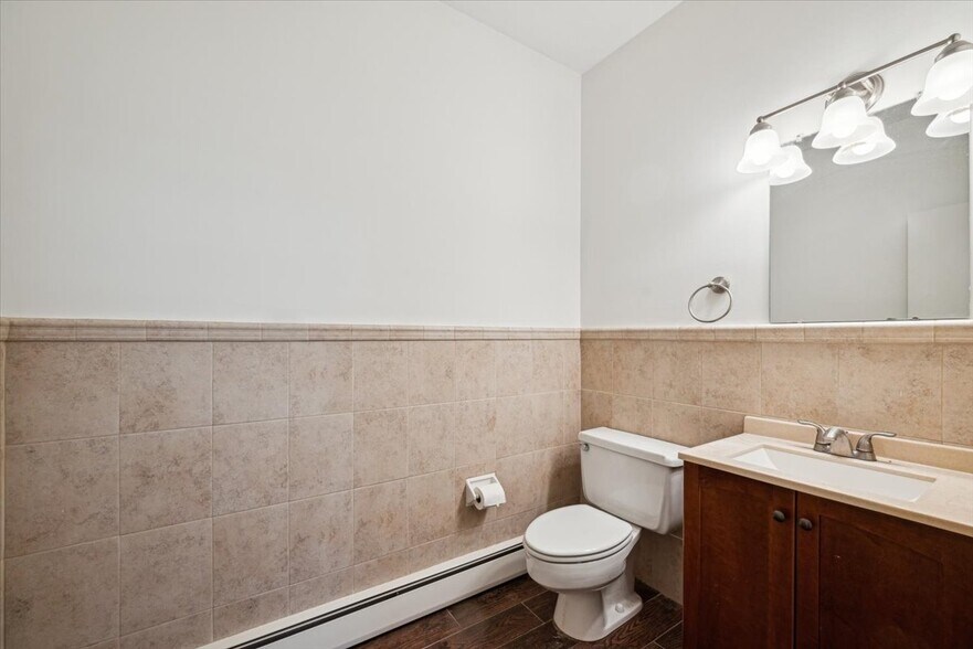 More Photos Of 10 Shawnee Dr, Watchung Medical For Lease