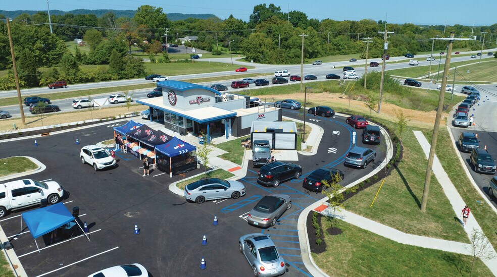 Primary Photo Of 5000 Maple Spring Dr, Louisville Fast Food For Sale