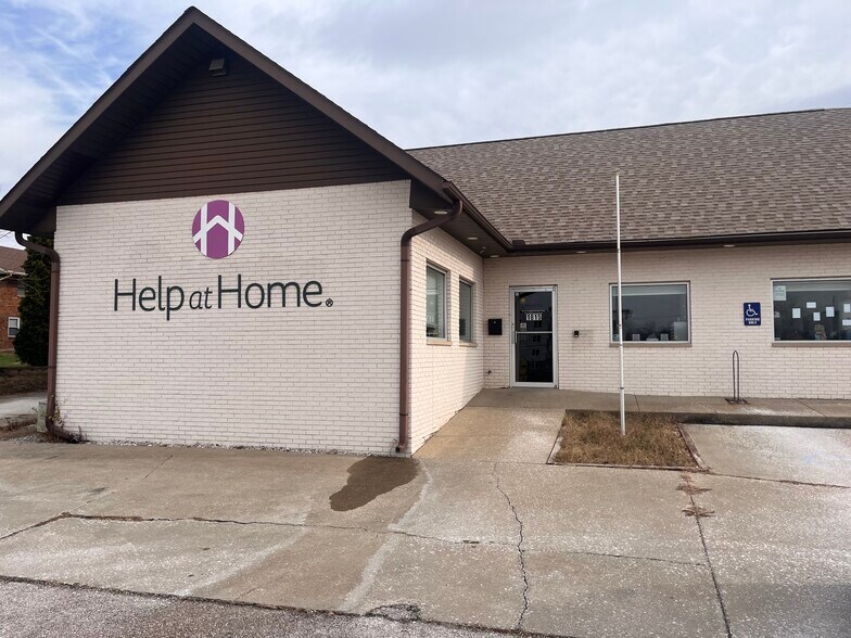More Photos Of 1815 S Walnut St, Bloomington Loft Creative Space For Sale