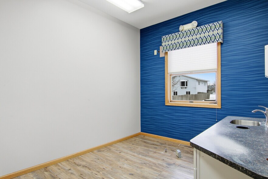 More Photos Of 1813 Wilson St, Menomonie Medical For Sale