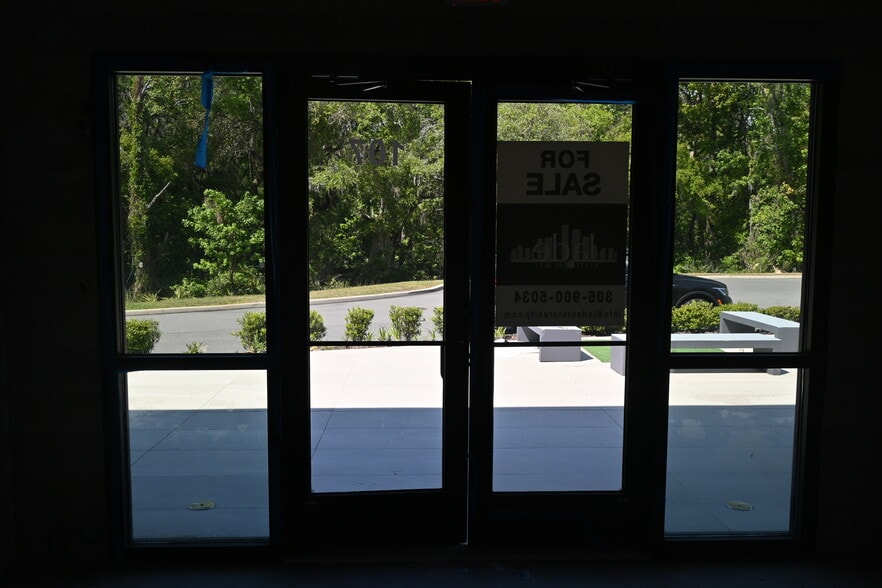 More Photos Of 3370 Rouse Rd, Orlando Storefront For Sale