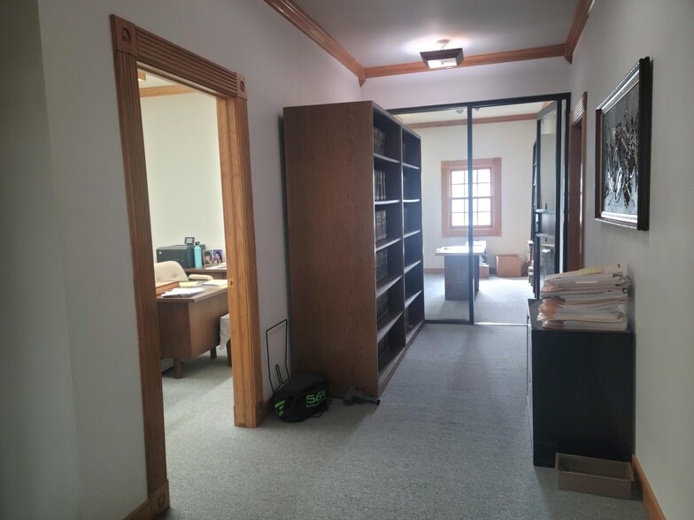 More Photos Of 1207 55th St, Kenosha Office For Lease