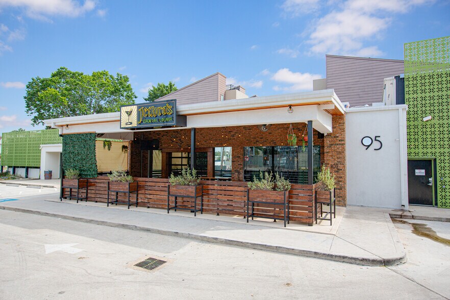 More Photos Of 302 Fairview St, Houston Unknown For Lease