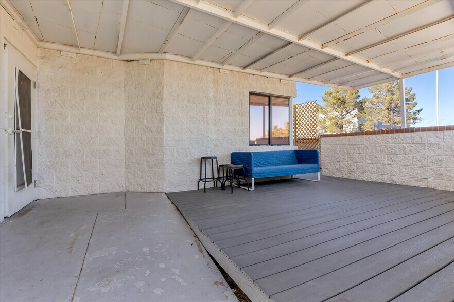 More Photos Of 674 Wells Rd, Boulder City Warehouse For Sale